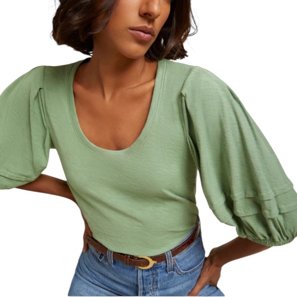 Nation LTD Nigella Green Puff Sleeve Scoop Neck Cropped Tee in Clover - XS